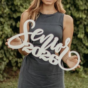 Senior photo prop, Graduation decor, Class of 2026 sign for pictures, Senior 2026 party decoration, graduation backdrop signage // S1-26
