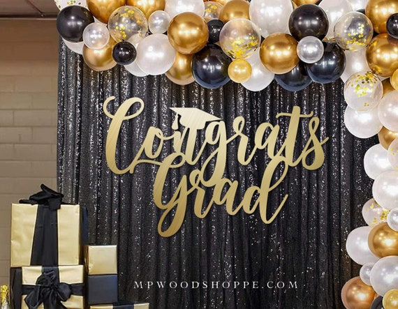 Class of 2024 Black and Gold Glitter Grad Party Sign 