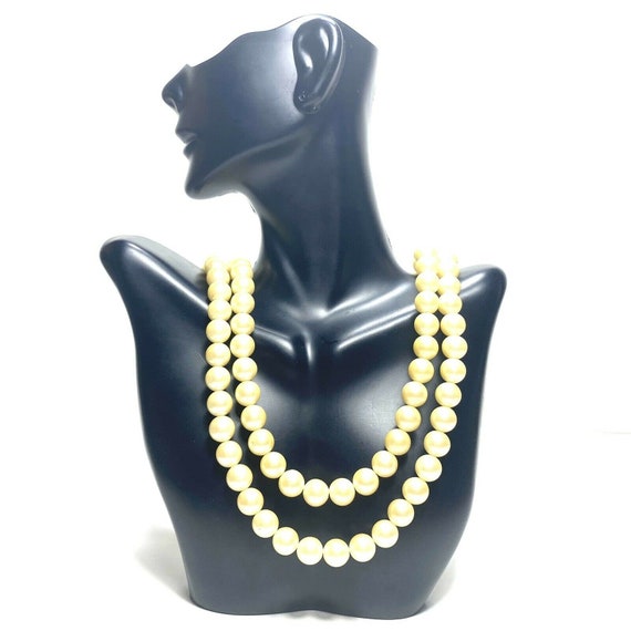 chanel pearl strand necklace gold