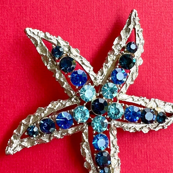 CORO Silver Tone Starfish Brooch Set with Blue To… - image 2