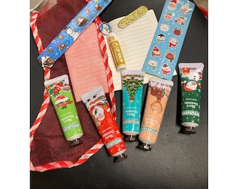 Christmas Hand Cream & Nail Care Gift Set For Women and girls, 5 Hand Creams Nail File, slap bracelet, Stickers Stocking