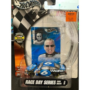 Hot Wheels Racing Nascar Race Day Series Mark Martin #6 B6579 Inaugural Season