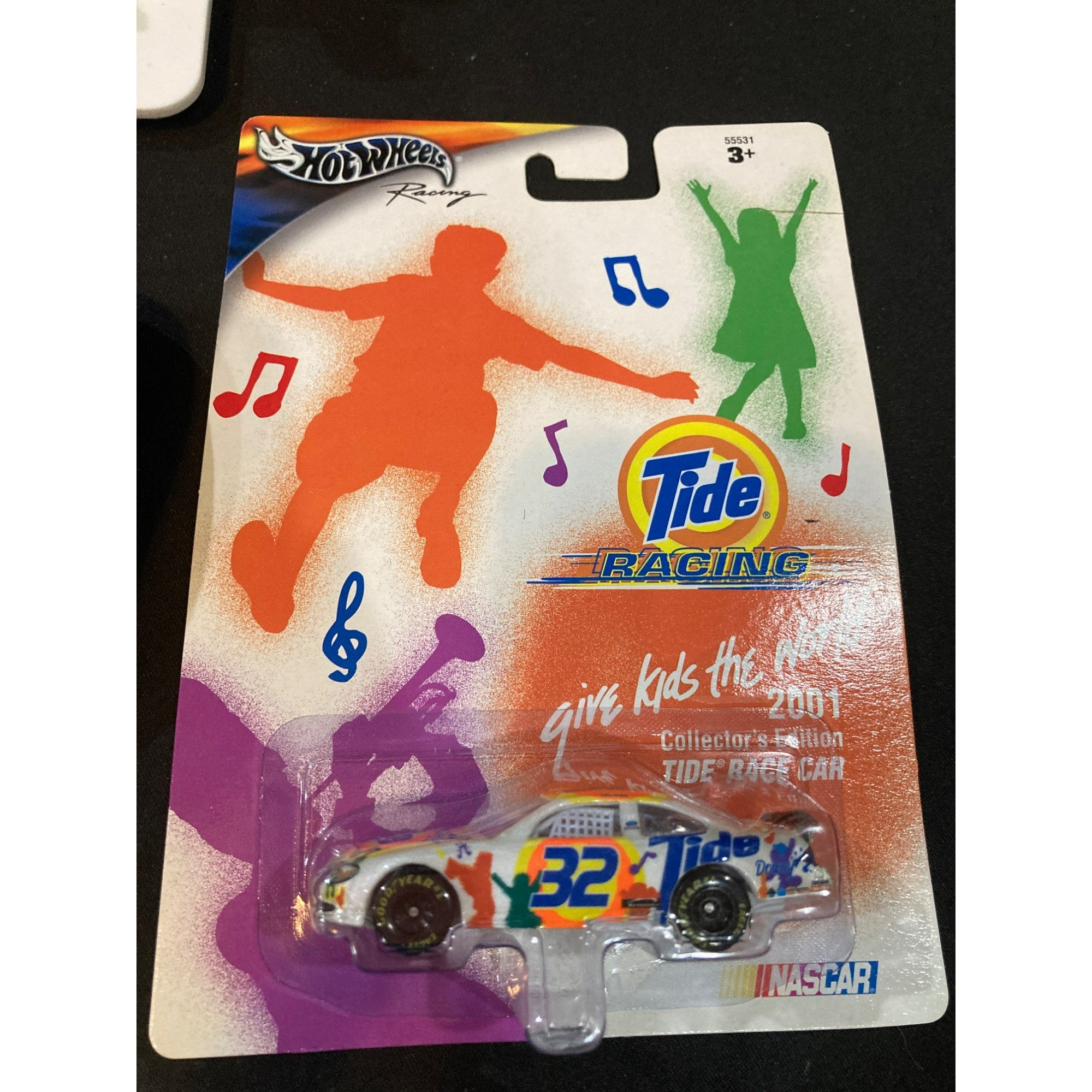 Ricky Craven #32 Tide Racing 2001 Hot Wheels NASCAR 1:64