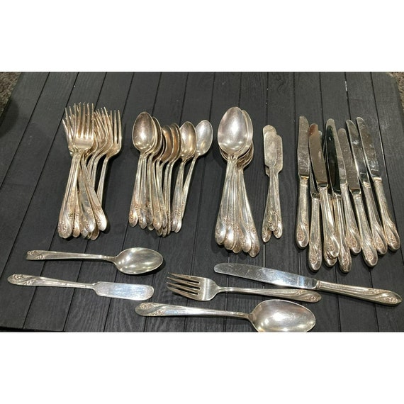 Romance, Holmes & Edwards Inlaid Silverplate by International