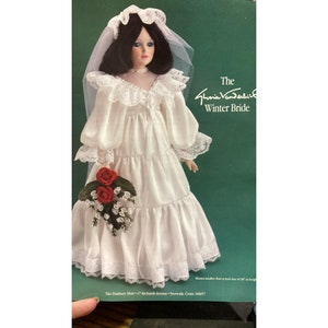Danbury Mint Gloria Vanderbilt 18&quot; Winter Bride Four Seasons Series, porcelain doll