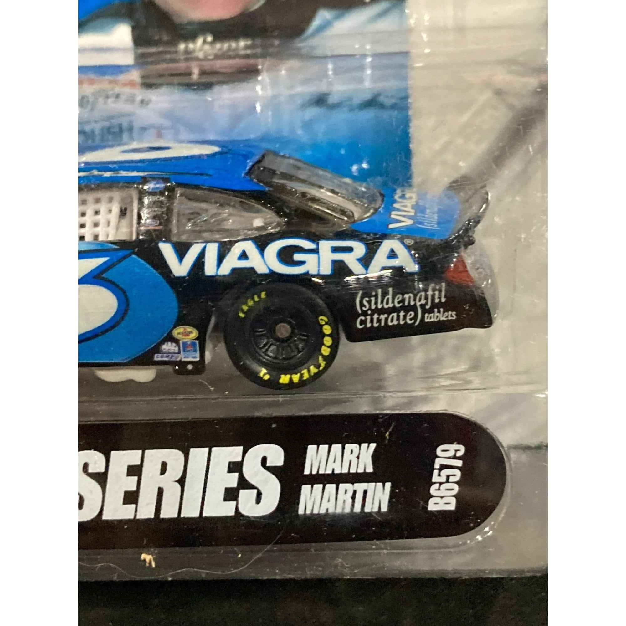 Hot Wheels Racing Nascar Race Day Series Mark Martin #6