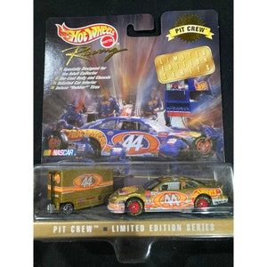 Hot Wheels Racing 1998 LE #44 Kyle Petty Grand Prix & Tool Box 1/64 Diecast