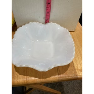 VINTAGE WHITE MILK Glass Candy Bowl/ Trinket Dish Ruffled Edge Diamond Pattern
