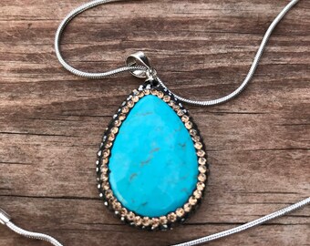 Rhinestone Edge Imitation Howlite Stone Pendant