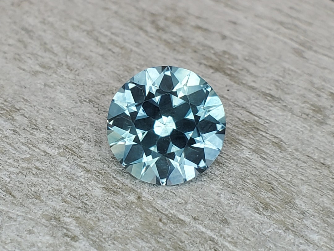 1.52 Carat Montana Sapphire. Beautiful Sky Blue Gem Ready for an