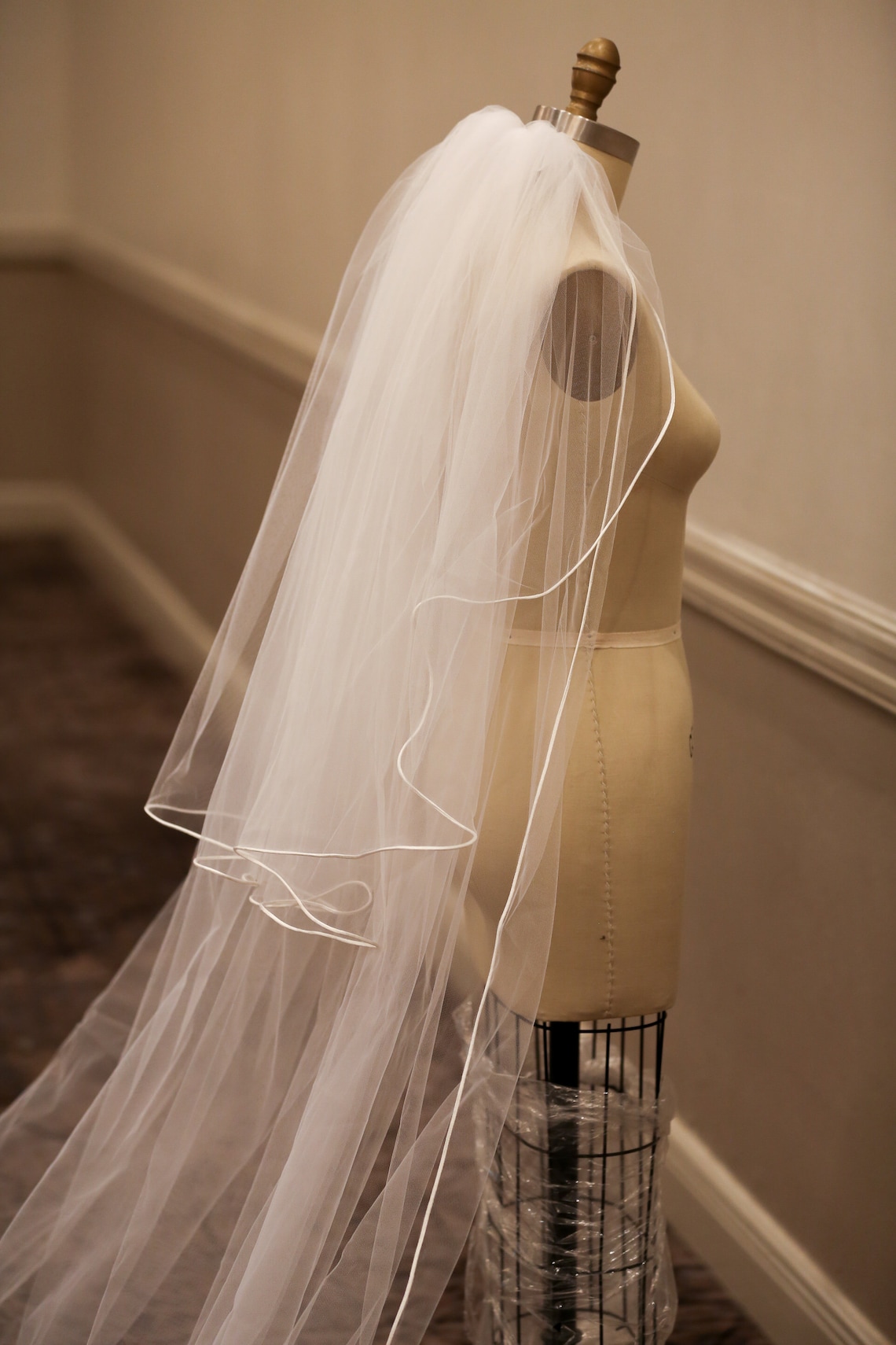 Handmade Bridal Veil, Made to the Utmost Quality Using Alencon Lace
