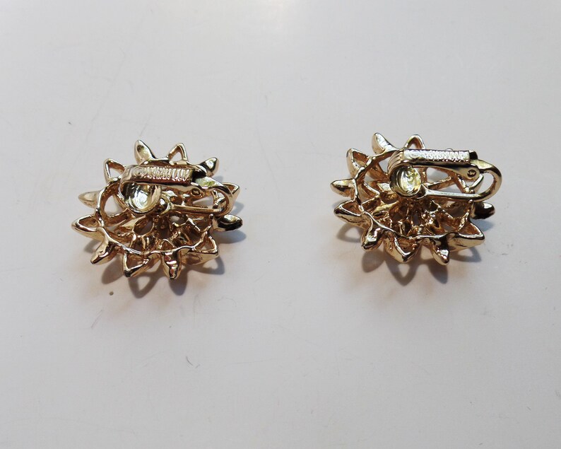 Lovely Floral Swirling Gold-Tones, Sarah Coventry Signed Vintage Clip Earrings