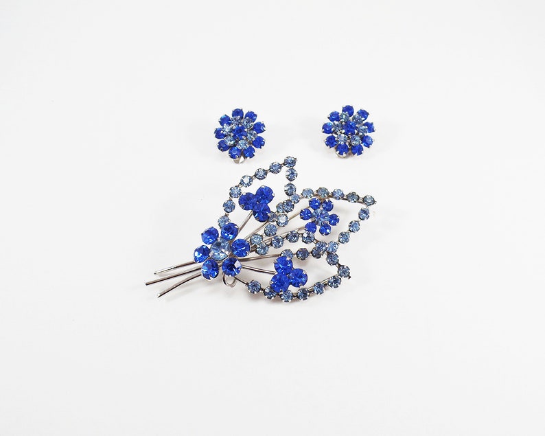 BroochClip-On Earrings Austria Shades of Blue Rhinestones Flower SET