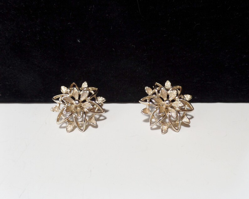 Lovely Floral Swirling Gold-Tones, Sarah Coventry Signed Vintage Clip Earrings