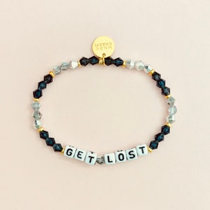 Pulsera personalizada con la palabra París • Nombre delicado personalizado • Regalo de amistad apilable • Pulsera de cuentas con letras con palabras, nombres o iniciales