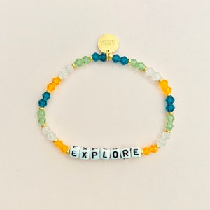 Pulsera de palabra personalizada de Tailandia • Nombre delicado personalizado • Regalo de amistad apilable • Pulsera de cuentas con letras con palabras, nombres o iniciales