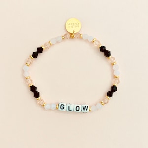 Pulsera personalizada con palabra Night Thinker • Nombre delicado personalizado • Regalo de amistad apilable • Pulsera de cuentas con letras con palabras, nombres o iniciales