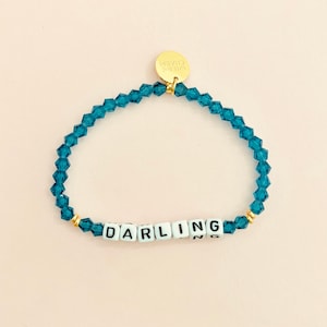 Pulsera personalizada con palabra marina • Nombre delicado personalizado • Regalo de amistad apilable • Pulsera de cuentas con letras con palabras, nombres o iniciales