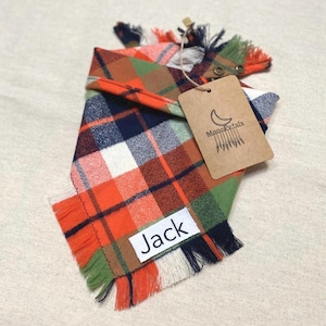 Hundehalstuch • Weihnachten Personalisiertes Hundehalstuch • Kariertes Hundehalstuch • Flanell Fransen Haustierhalstuch • Individueller Hundeschal • Colorfel Hundehalstuch