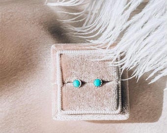 Sterling silver/Turquoise mini studs