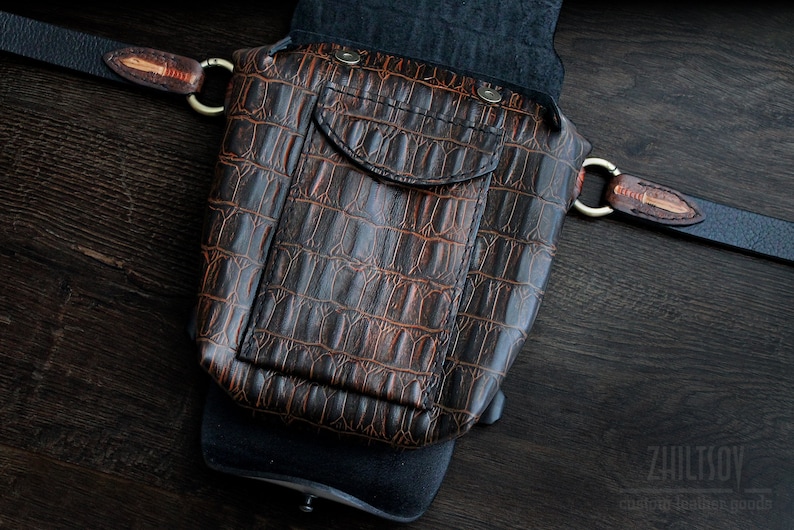 Motorcycle Purse Leather Thigh Pouch Shoulder Bag Handbag with \u0421rocodile Embossing Unisex