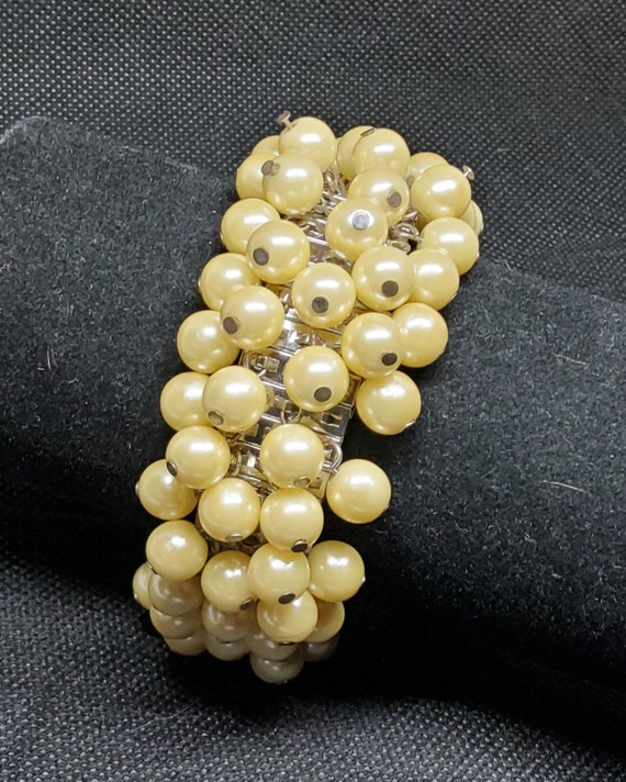 1950's Faux Pearl Clapper Bracelet
