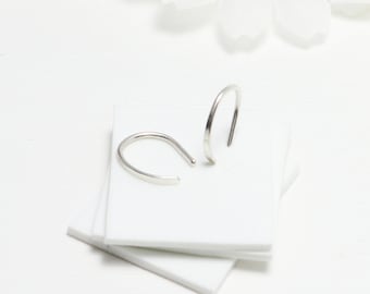 Pendientes minimalistas, pendientes de aro minimalistas, pendientes de aro pequeños abiertos de plata, pendientes de arco delicado, mini herradura / 7thHeaven Hoops