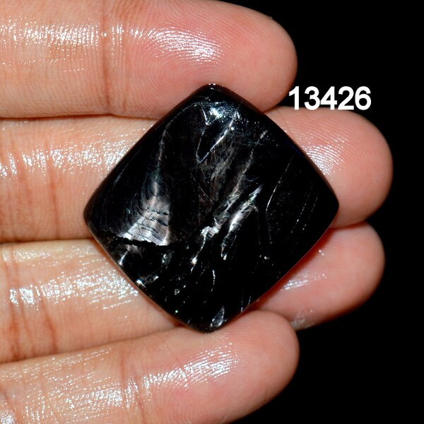 HYPERSTHÈNE Un hypersthène flashy 100 % naturel de qualité unique de 51,60 ct. Cabochon de 28 x 26 x 5 mm en vrac pour la fabrication de bijoux C 13426