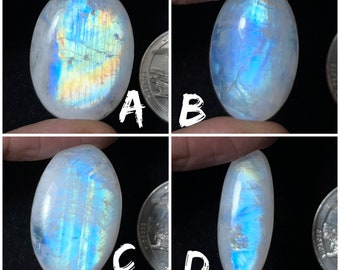 Pietra preziosa sciolta cabochon di pietra di luna arcobaleno naturale di qualità AAA + superiore per realizzare gioielli e ciondoli