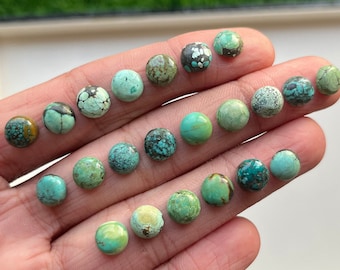 Paquete de 10 piezas de turquesa tibetana natural de 8 mm con base plana para la fabricación de joyas, colgantes y anillos.