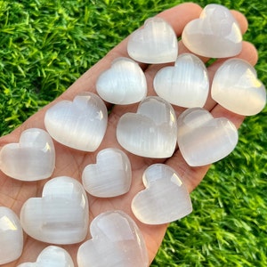 Neue Selenit Herzform Cabochon Großhandel Lot nach Gewicht für die Schmuckherstellung verwendet