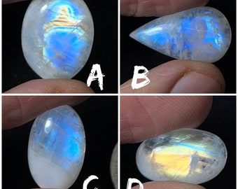 Pietra preziosa sciolta cabochon di pietra di luna arcobaleno naturale di qualità AAA + superiore per realizzare gioielli e ciondoli