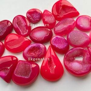 Cabochão de drusa de janela de ônix rosa choque, lote de atacado, para fabricação de joias de drusa de janela branca a preço de banana, pingente de janela branca