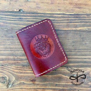Portefeuille en cuir Lion rouge, cuir véritable personnalisé, cadeau pour elle, portefeuille en cuir vintage, porte-cartes personnalisé, portefeuille en cuir gravé