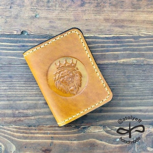 portefeuille en cuir de lion jaune fait main minimaliste, porte-cartes personnalisé, portefeuille en cuir vintage, portefeuille personnalisé, portefeuille en cuir gravé