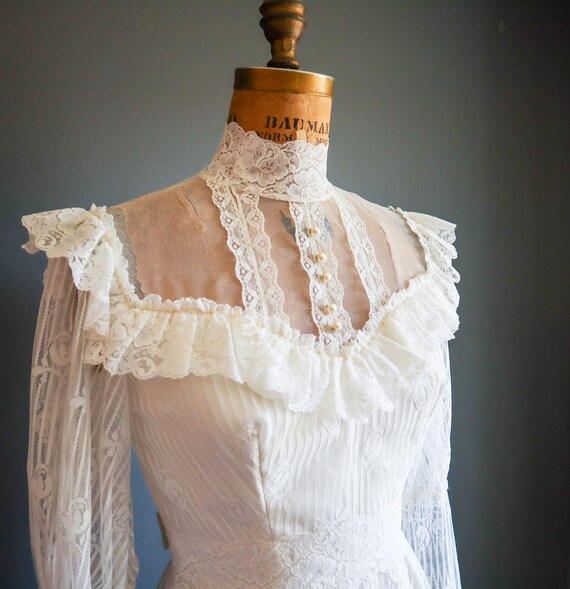 70s Prairie Style Ivory Lace Wedding Dress - image 3