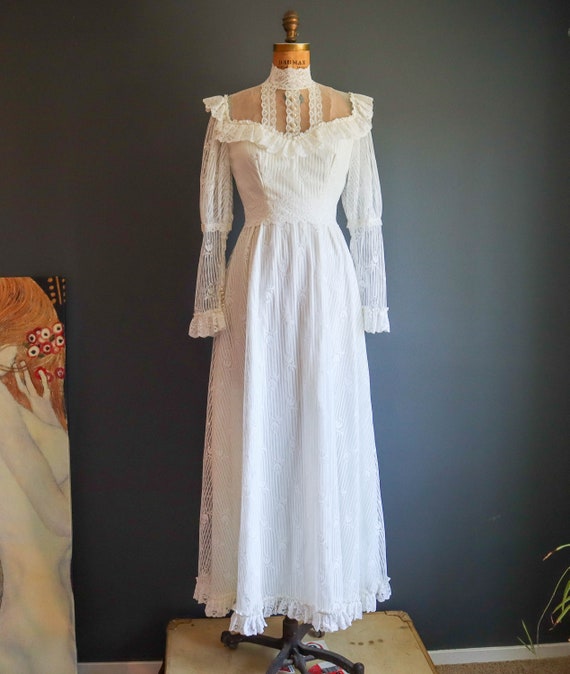 70s Prairie Style Ivory Lace Wedding Dress - image 2