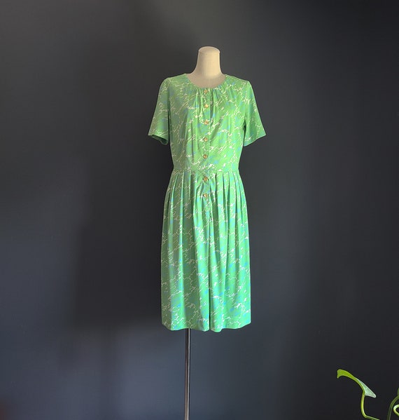 40s-50s Green Lightweight Nylon Shirtdress - image 1