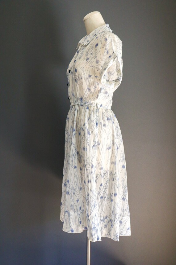 40's/50's Sheer Blue and White Cuff Sleeve Shirtd… - image 4