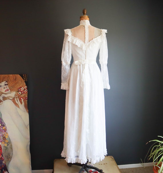 70s Prairie Style Ivory Lace Wedding Dress - image 8