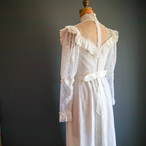70s Prairie Style Ivory Lace Wedding Dress - image 7