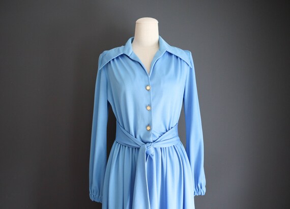 70s Cornflower Blue Flowing Maxi Hostess Dress - image 8