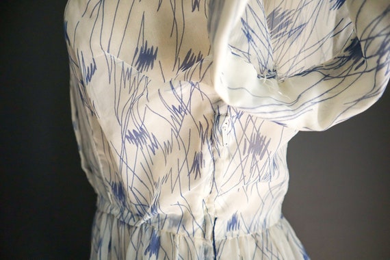 40's/50's Sheer Blue and White Cuff Sleeve Shirtd… - image 5
