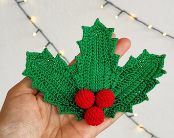 Holly Berry Crochet Pattern: Christmas Applique  (PDF Download, English & German Instructions)