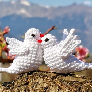 Doves of Peace in Love Amigurumi Pattern - Written Instructions in English and German