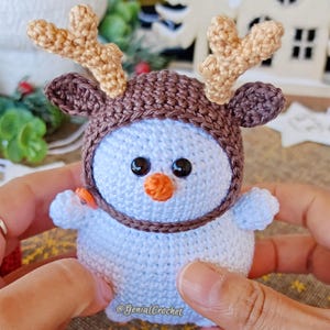 Christmas Crochet Pattern | Snowman Amigurumi with Reindeer Hat | Tutorial in English and German image 2