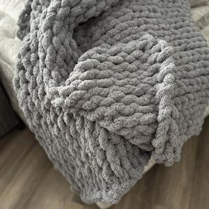 Super Soft Handmade Cozy Chenile Big Chunky Knit Blanket Throw