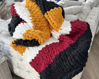 Super Soft Handmade Cozy Chenile Multi Color Cleveland Cavaliers Cavs Big Chunky Knit Blanket Throw