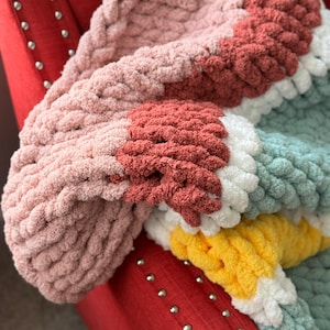 Super Soft Handmade Cozy Chenille Multi Color Coastal Vibes KWF Striped Big Chunky Knit Baby Blanket Couch Throw