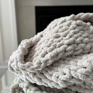 Super Soft Handmade Cozy Chenile Big Chunky Knit Blanket Throw